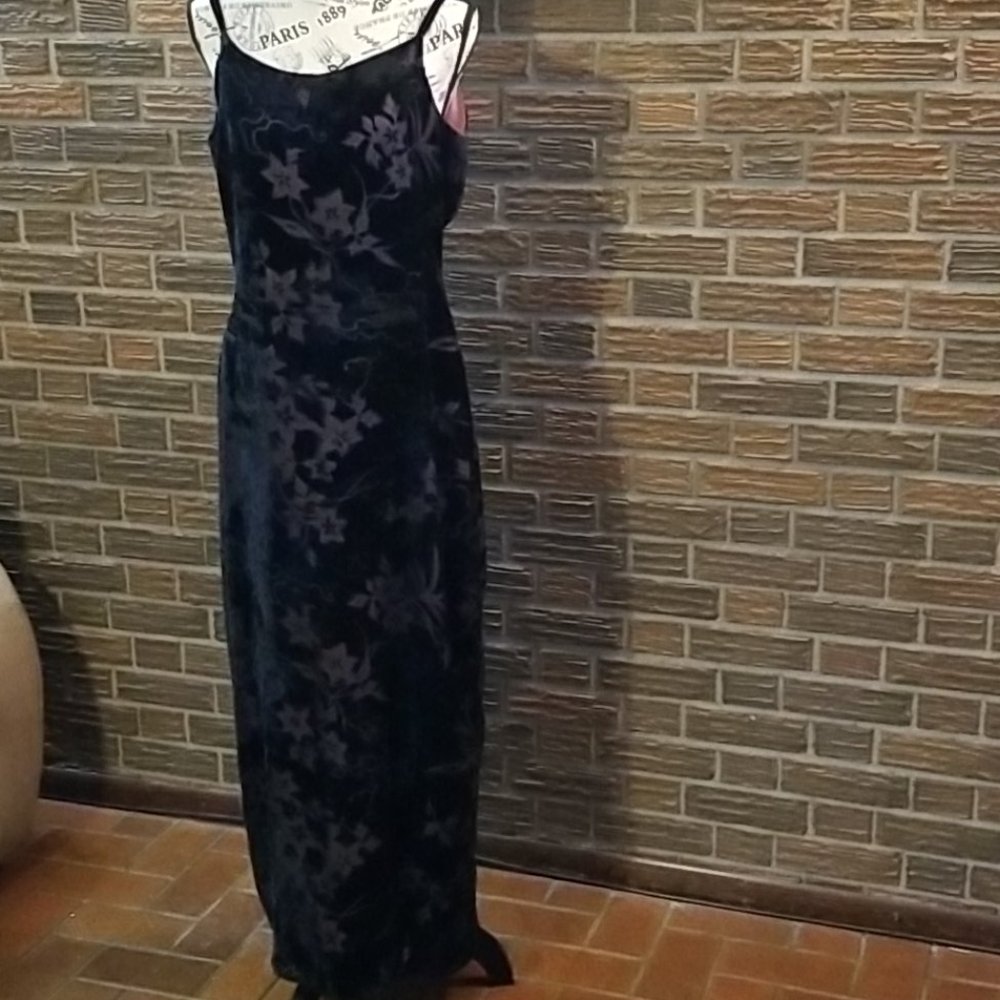 Sz 10 Merona ankle length black velvet dress